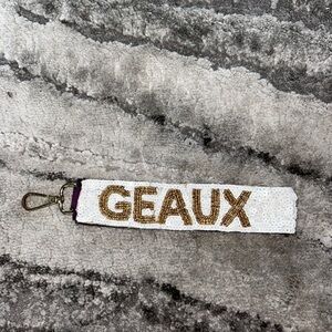 White and Gold Key Holder